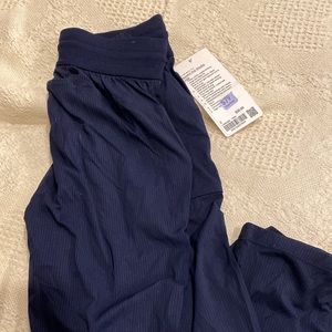 Lululemon Beyond the Studio Crop - Navy - Size 2
